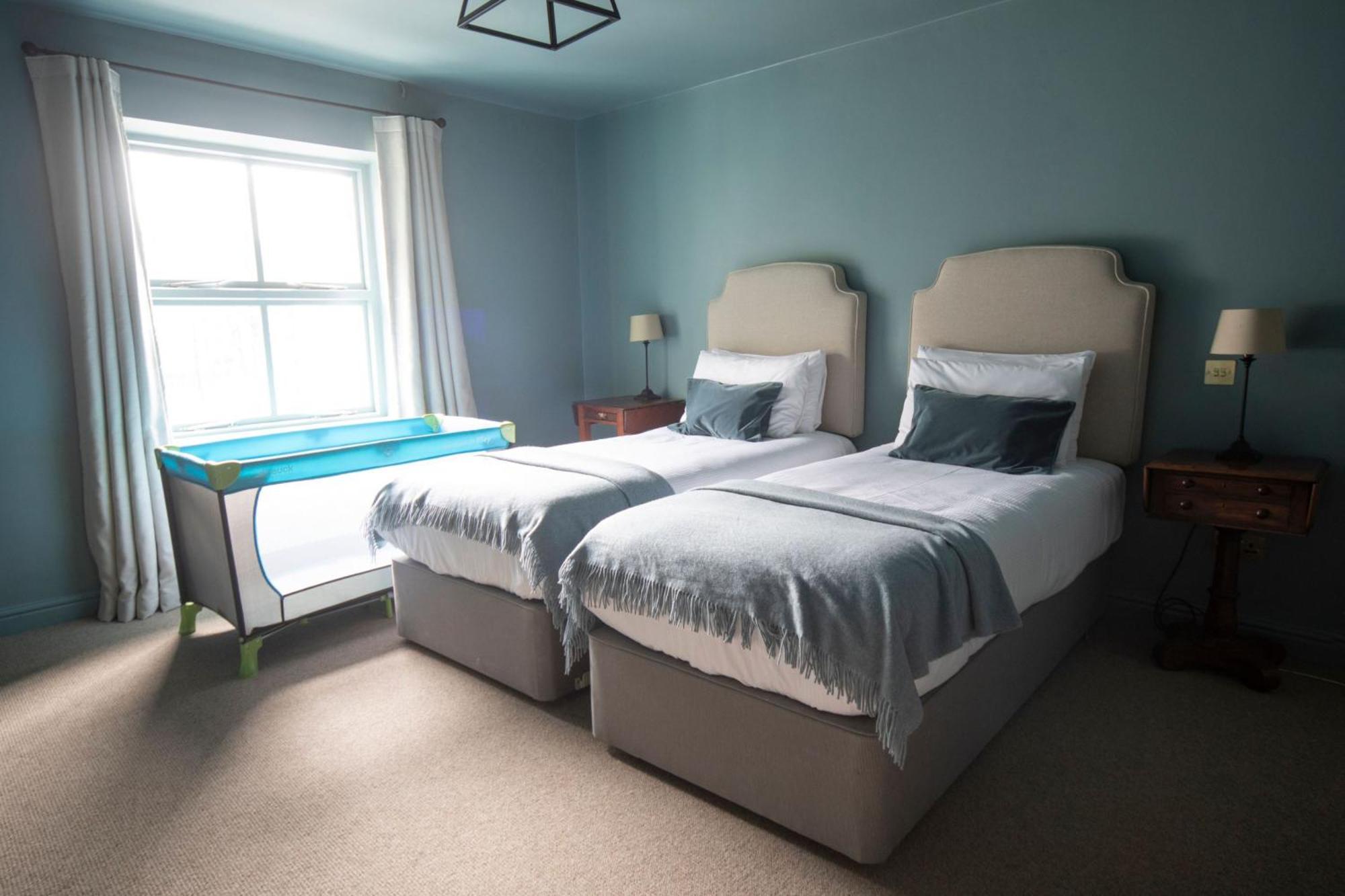 Victorian House Bed & Breakfast กราสเมียร์ ห้อง รูปภาพ